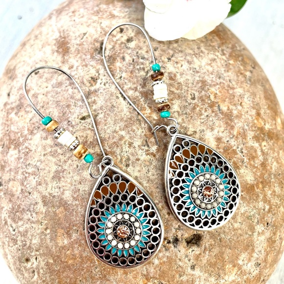 $8 EMERY ROSE DROPS - Picture 2 of 9